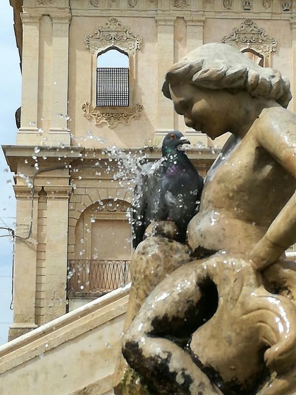 Casa Vacanza Valentina Noto Exteriör bild